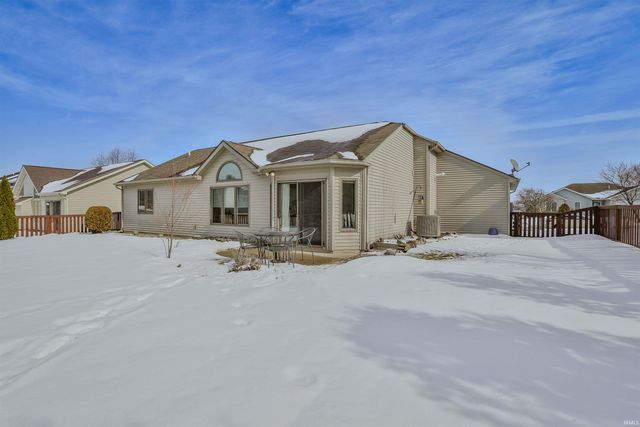 2111 Highlander Drive, Warsaw, IN 46580