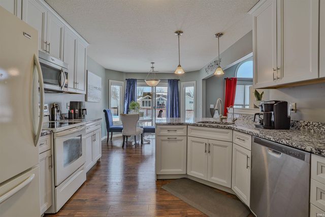 2111 Highlander Drive, Warsaw, IN 46580