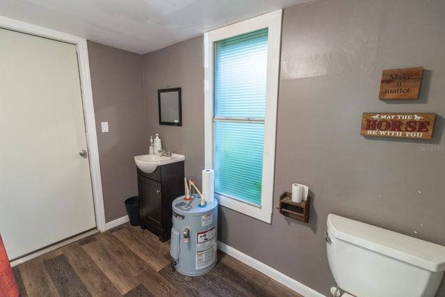 560 N LAKE PLEASANT ROAD, Apopka, FL 32712