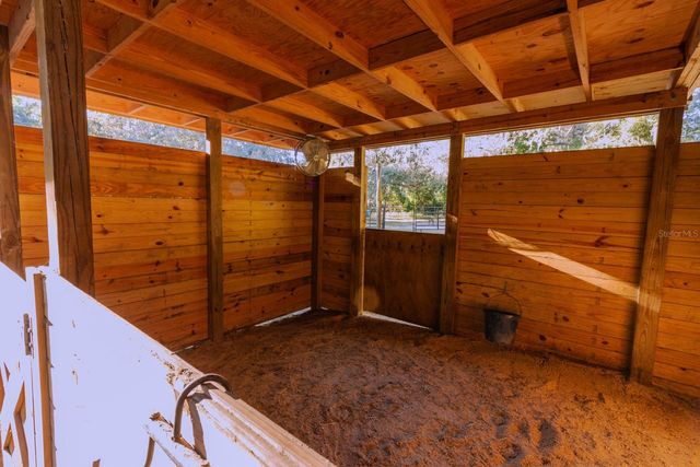 560 N LAKE PLEASANT ROAD, Apopka, FL 32712