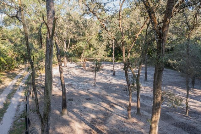 560 N LAKE PLEASANT ROAD, Apopka, FL 32712