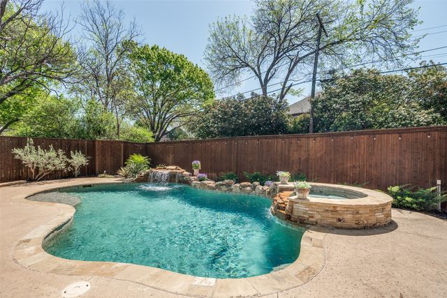 4004 Highgrove Drive, Dallas, TX 75220