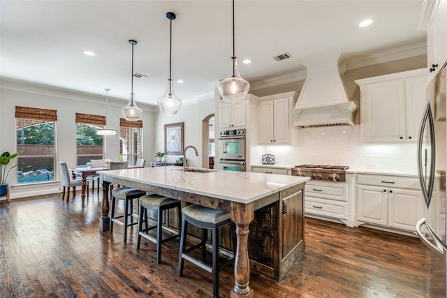 4004 Highgrove Drive, Dallas, TX 75220