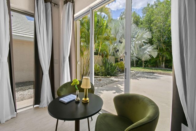 9293 Heathridge Drive, West Palm Beach, FL 33411