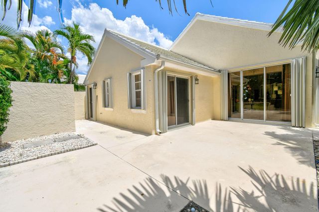 9293 Heathridge Drive, West Palm Beach, FL 33411
