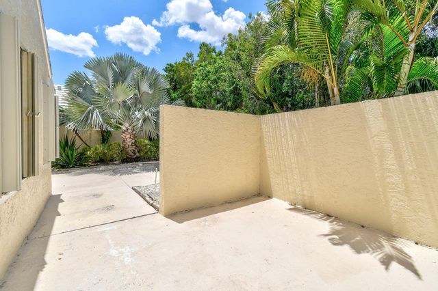 9293 Heathridge Drive, West Palm Beach, FL 33411