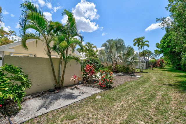 9293 Heathridge Drive, West Palm Beach, FL 33411