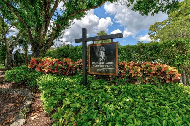 9293 Heathridge Drive, West Palm Beach, FL 33411