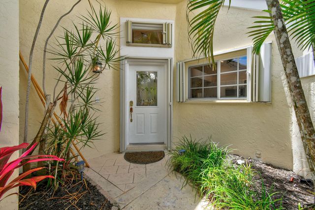 9293 Heathridge Drive, West Palm Beach, FL 33411