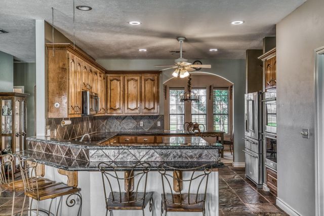 16450 Mathis Road, Waller, TX 77484
