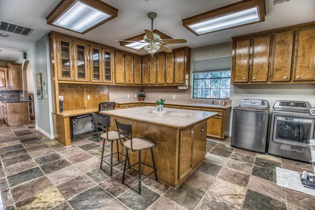 16450 Mathis Road, Waller, TX 77484