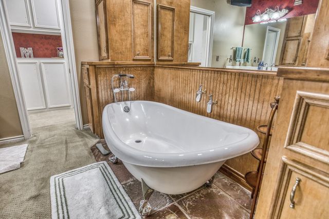 16450 Mathis Road, Waller, TX 77484