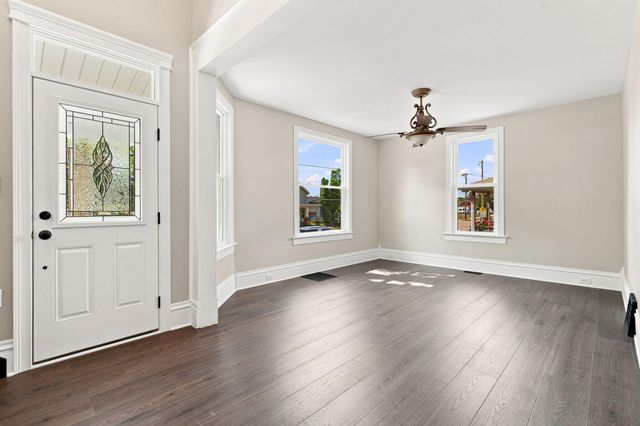 310 S Court Street, Crown Point, IN 46307