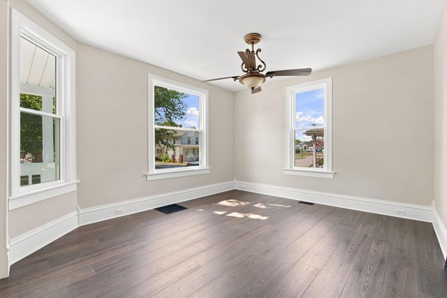 310 S Court Street, Crown Point, IN 46307