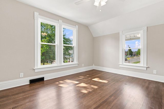 310 S Court Street, Crown Point, IN 46307