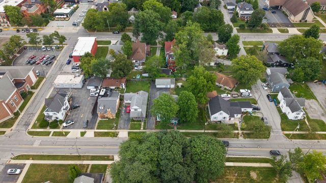 310 S Court Street, Crown Point, IN 46307