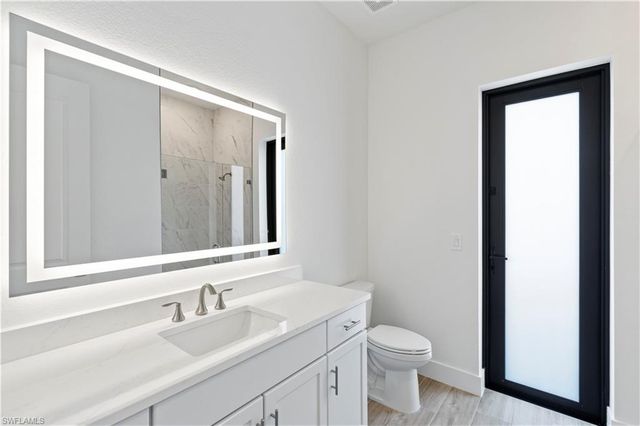 609 NW 39th AVE, Cape Coral, FL 33993