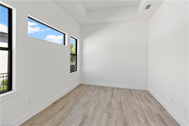 609 NW 39th AVE, Cape Coral, FL 33993