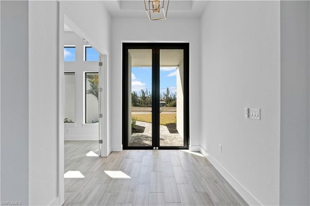 609 NW 39th AVE, Cape Coral, FL 33993