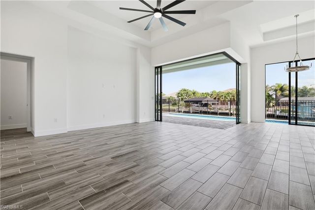 609 NW 39th AVE, Cape Coral, FL 33993