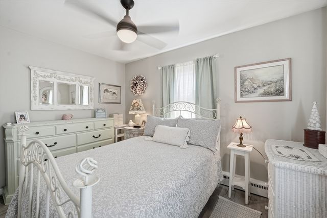 14 Dorothy Ave, Chicopee, MA 01020