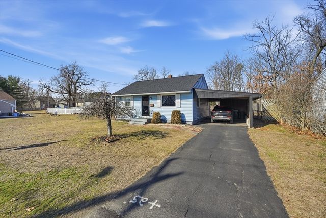 14 Dorothy Ave, Chicopee, MA 01020