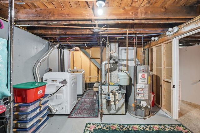 14 Dorothy Ave, Chicopee, MA 01020