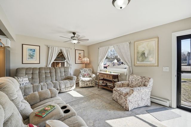 14 Dorothy Ave, Chicopee, MA 01020