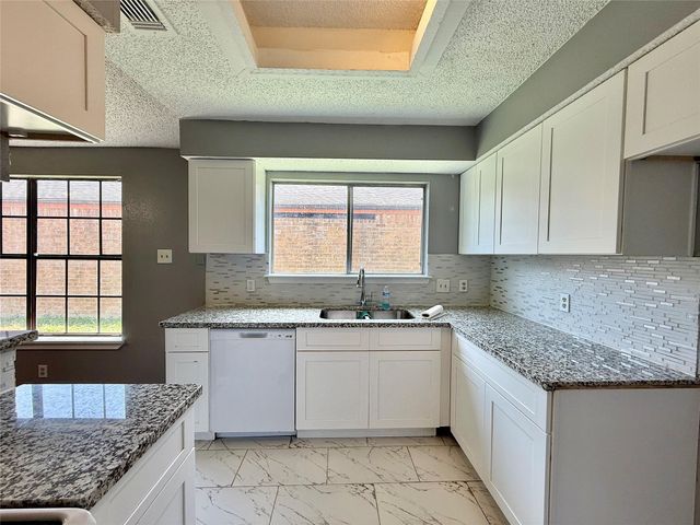 8715 Belle Glen Drive, Houston, TX 77099