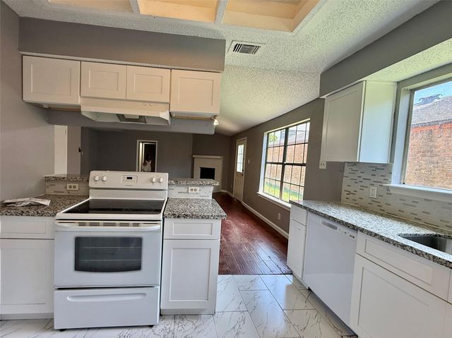 8715 Belle Glen Drive, Houston, TX 77099