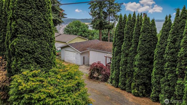 675 Vesper Way, Camano Island, WA 98282