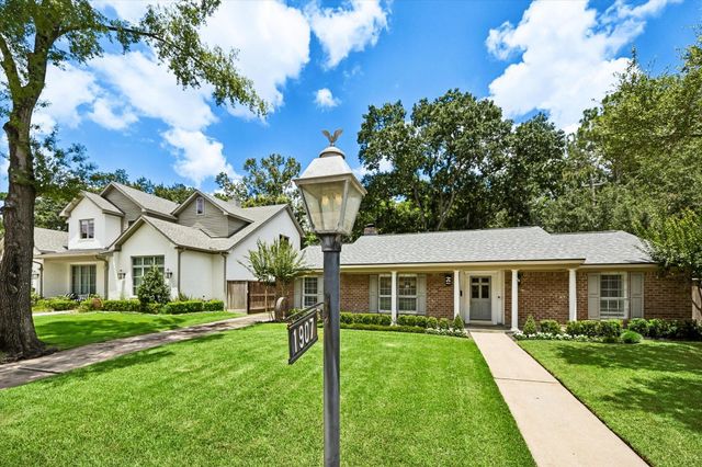 1907 Briarpark Drive, Houston, TX 77042