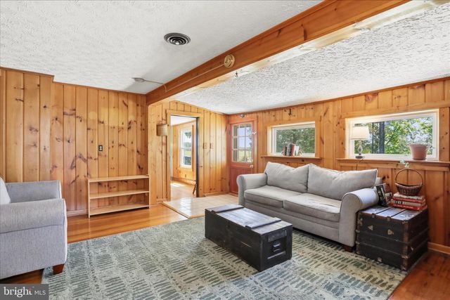 1604 DOUBLE CHURCH RD, Stephens City, VA 22655