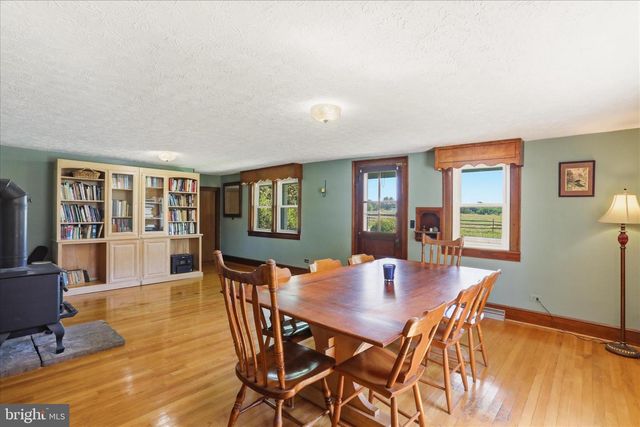 1604 DOUBLE CHURCH RD, Stephens City, VA 22655