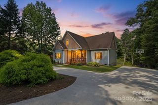 2089 Swiss Pine Lake Drive, Spruce Pine, NC 28777