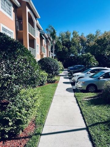 1280 Wildwood Lakes BLVD S 201, Naples, FL 34104