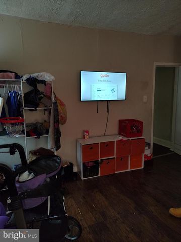 223 W SEYMOUR ST, Philadelphia, PA 19144