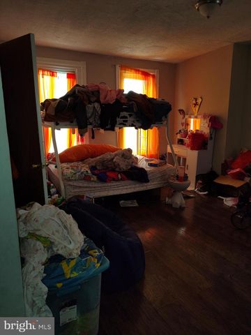 223 W SEYMOUR ST, Philadelphia, PA 19144