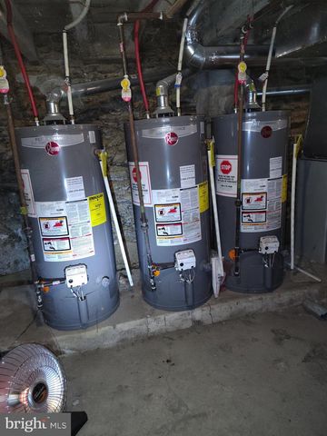 223 W SEYMOUR ST, Philadelphia, PA 19144