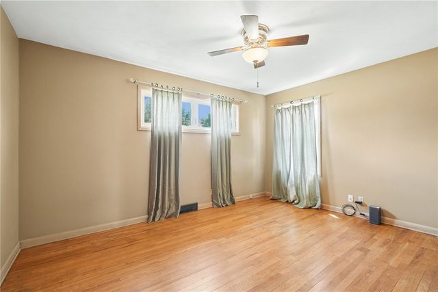 2462 10th Avenue, Marion, IA 52302