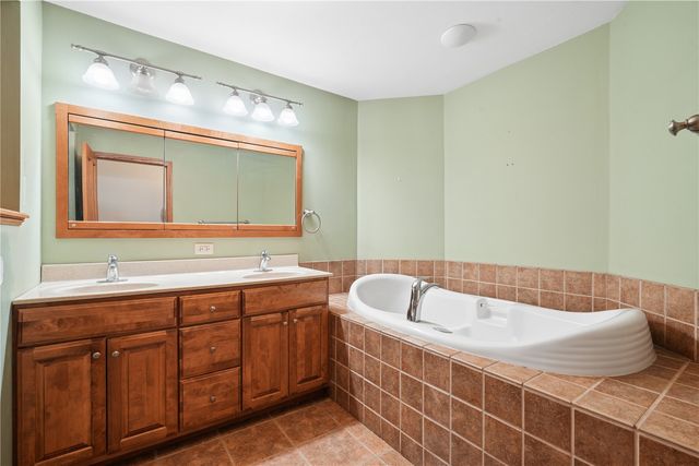 2462 10th Avenue, Marion, IA 52302