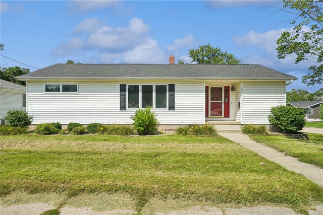 2462 10th Avenue, Marion, IA 52302