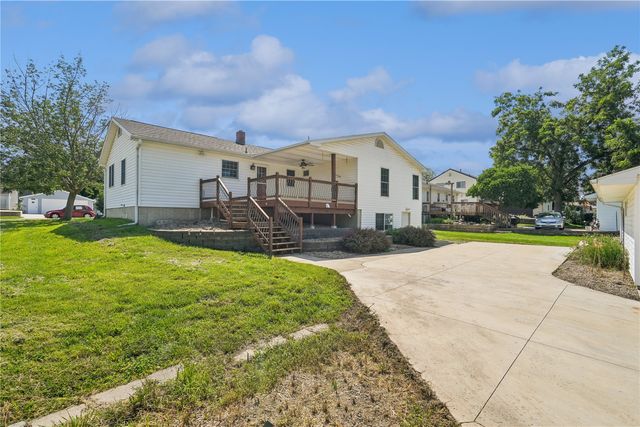 2462 10th Avenue, Marion, IA 52302