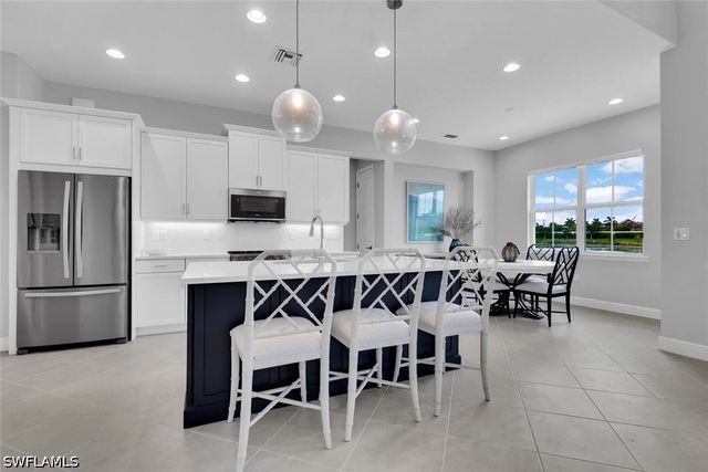 7124 Saona CT, Naples, FL 34113