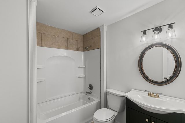 111 N Idlewild Path, Dothan, AL 36303