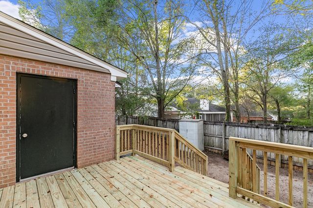 111 N Idlewild Path, Dothan, AL 36303