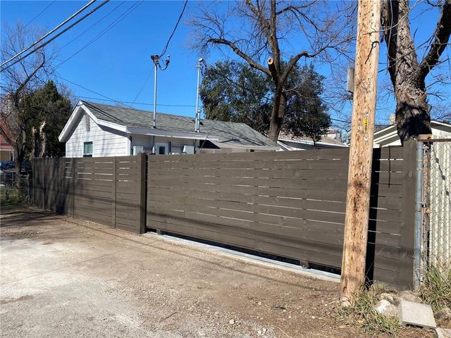 1105 E 3rd ST B, Austin, TX 78702