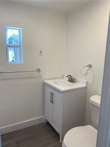 1105 E 3rd ST B, Austin, TX 78702