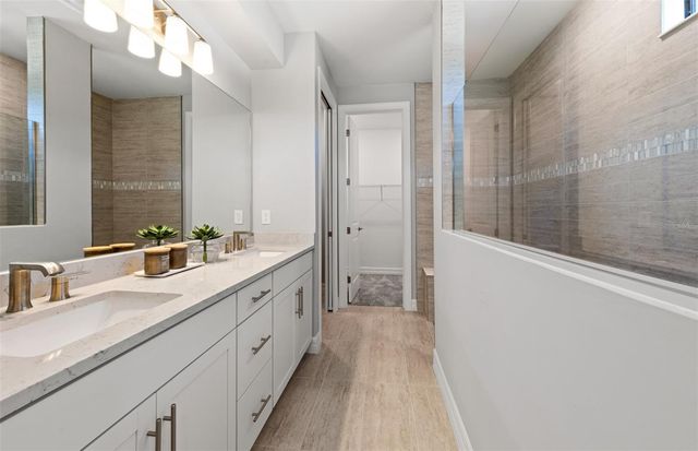 7437 SUMMER COURT, Sarasota, FL 34231