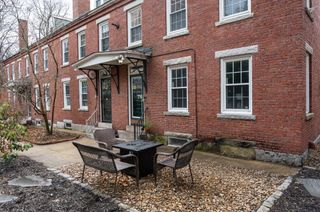 79 Pleasant St # 2, Manchester, NH 03101